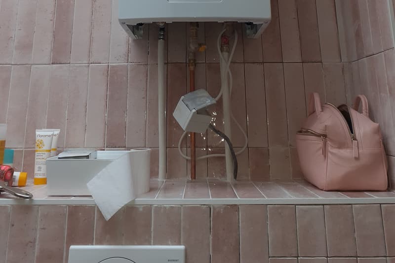 Geplaatste Vaillant-toestel voor centrale verwarming en warm sanitair water